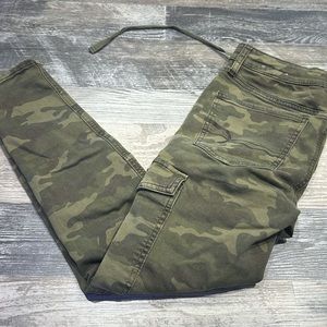 High Waisted American Eagle Pants